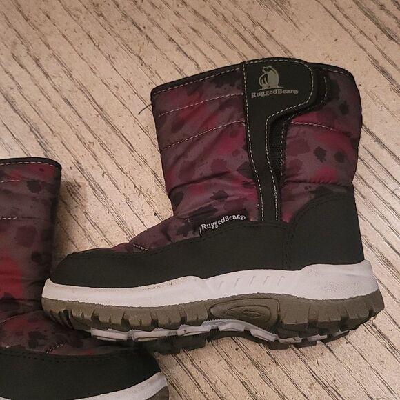 Toddler boy boots with velcro size 9 💚 - Picture 4 of 10